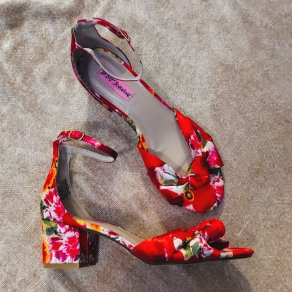 NEW Betsy Johnson Fay Floral Satin Tie-bow Peep toe heels with ankle straps, 8 - Picture 1 of 11